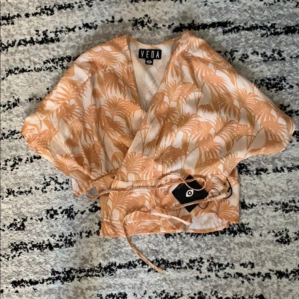 Wrapping shirt